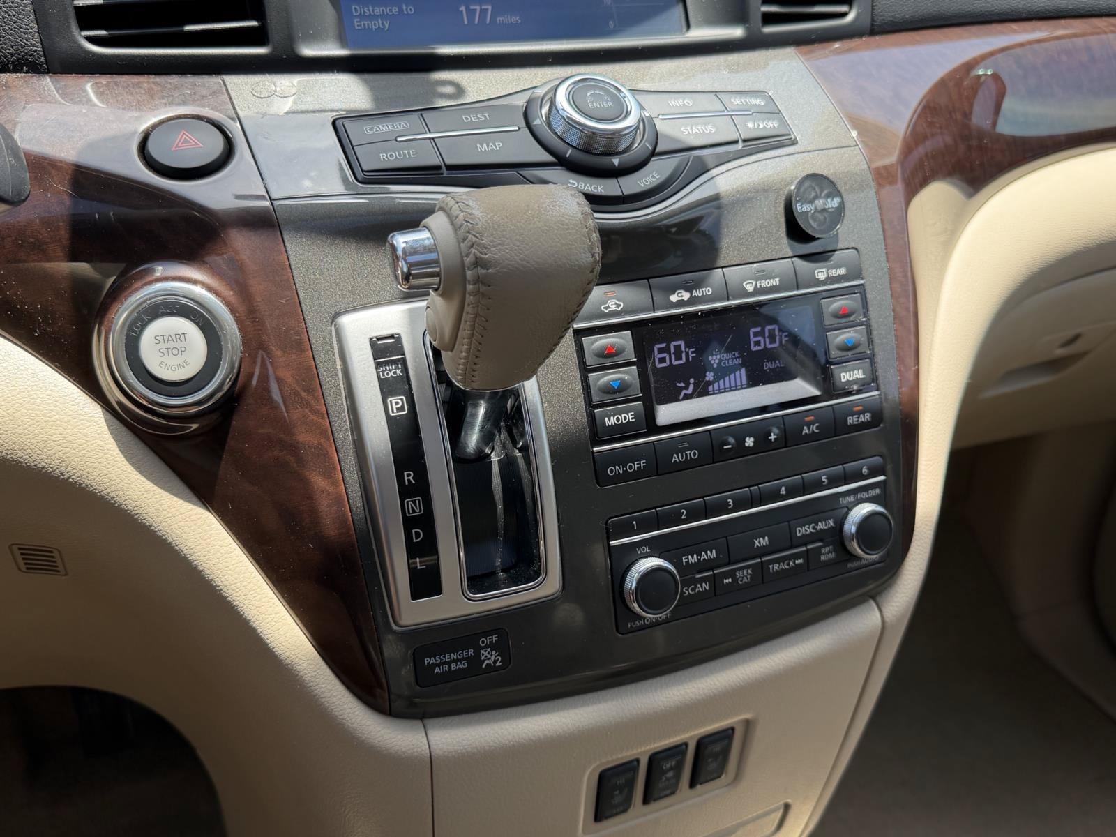 Used 2015 Nissan Quest Platinum FWD image 25
