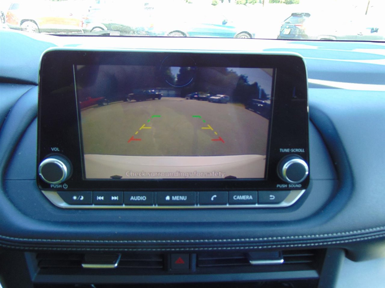 Used 2024 Nissan Rogue SV image 27