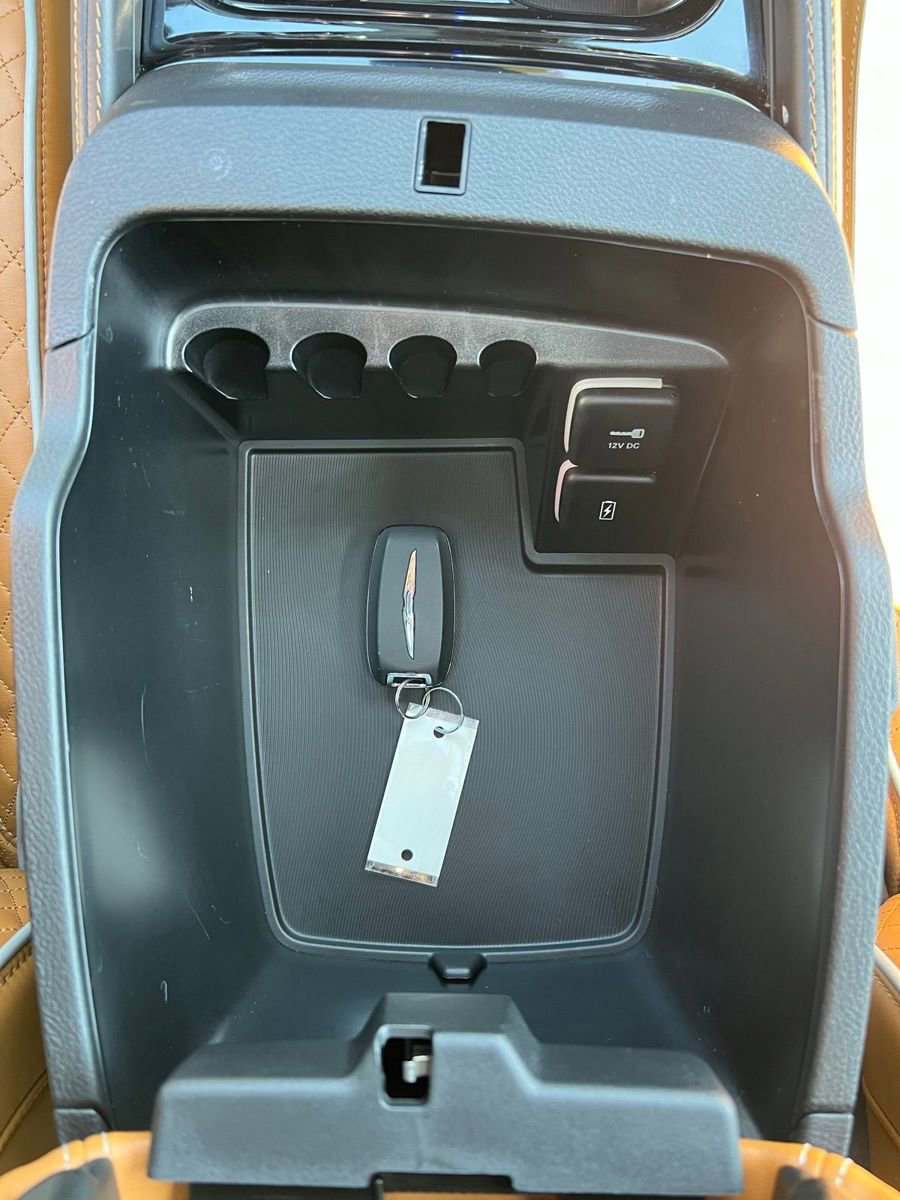 Used 2023 Chrysler Pacifica Pinnacle FWD image 57
