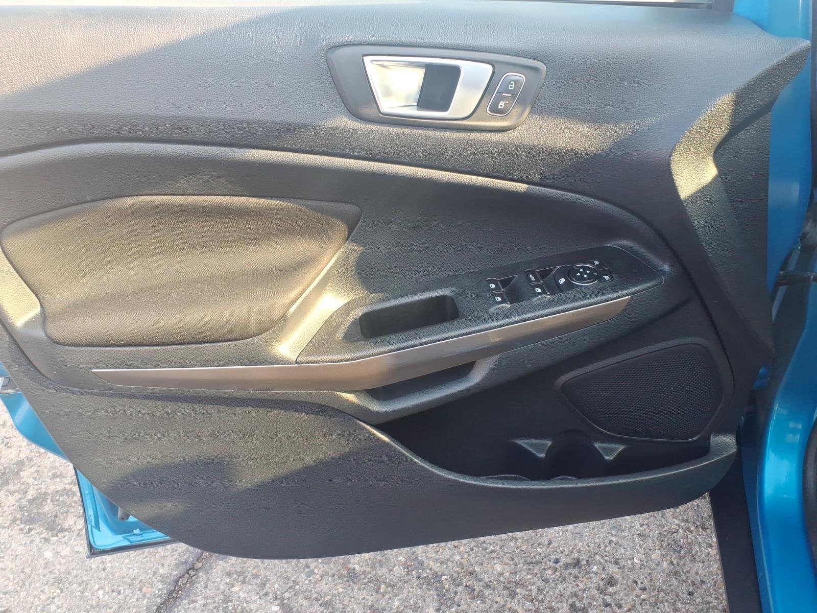 Used 2019 Ford EcoSport SE image 11
