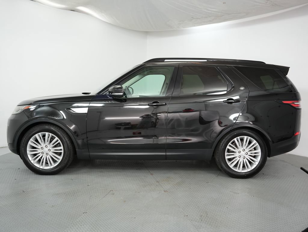 Used 2017 Land Rover Discovery HSE AWD/4WD image 4