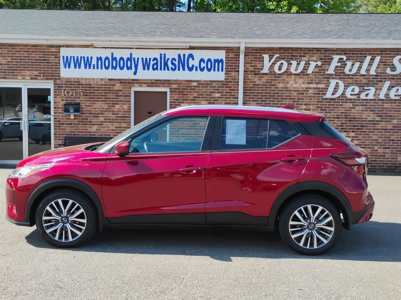 Used 2022 Nissan Kicks SV FWD image 8