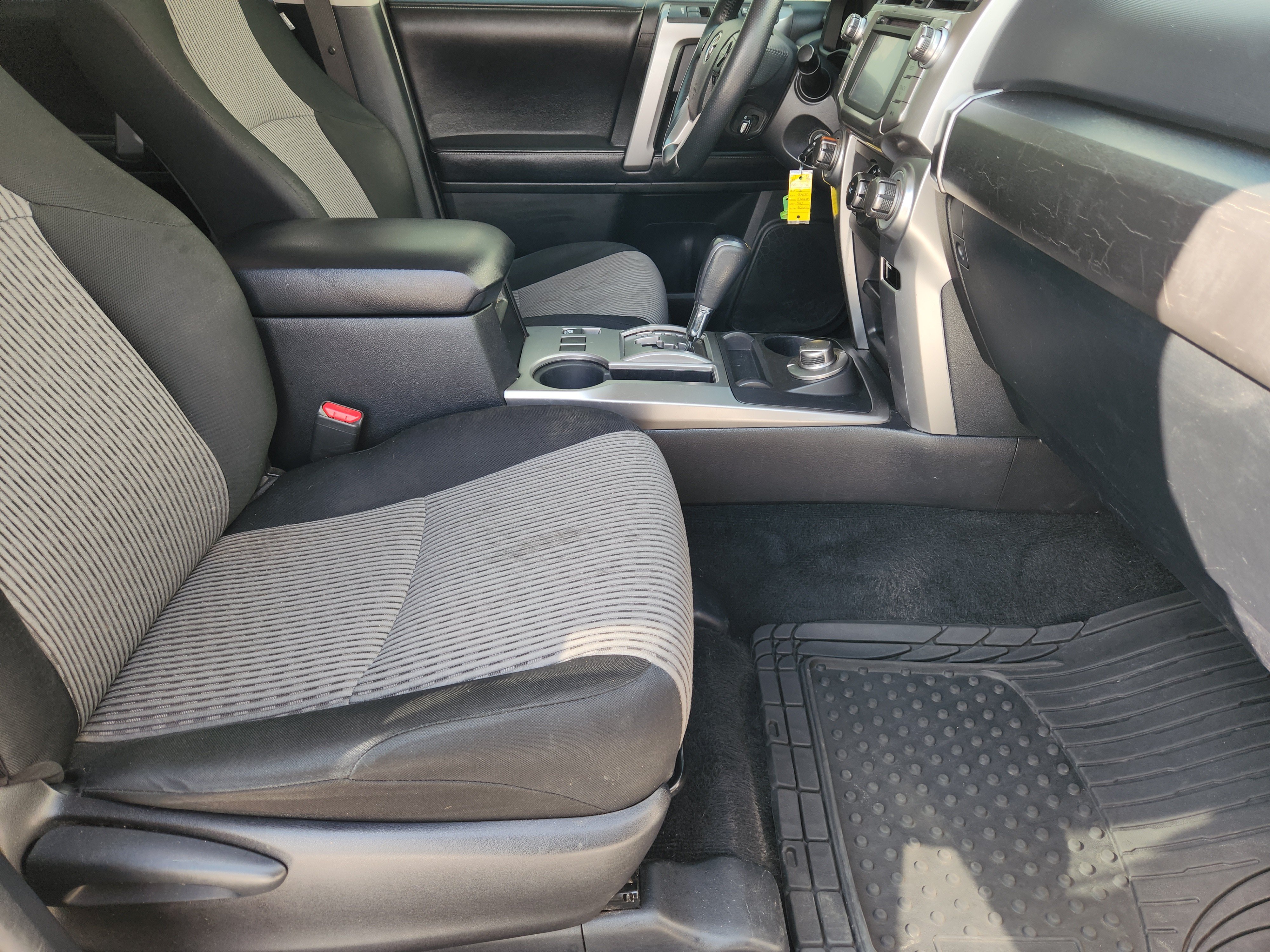 Used 2016 Toyota 4Runner SR5 AWD/4WD image 15