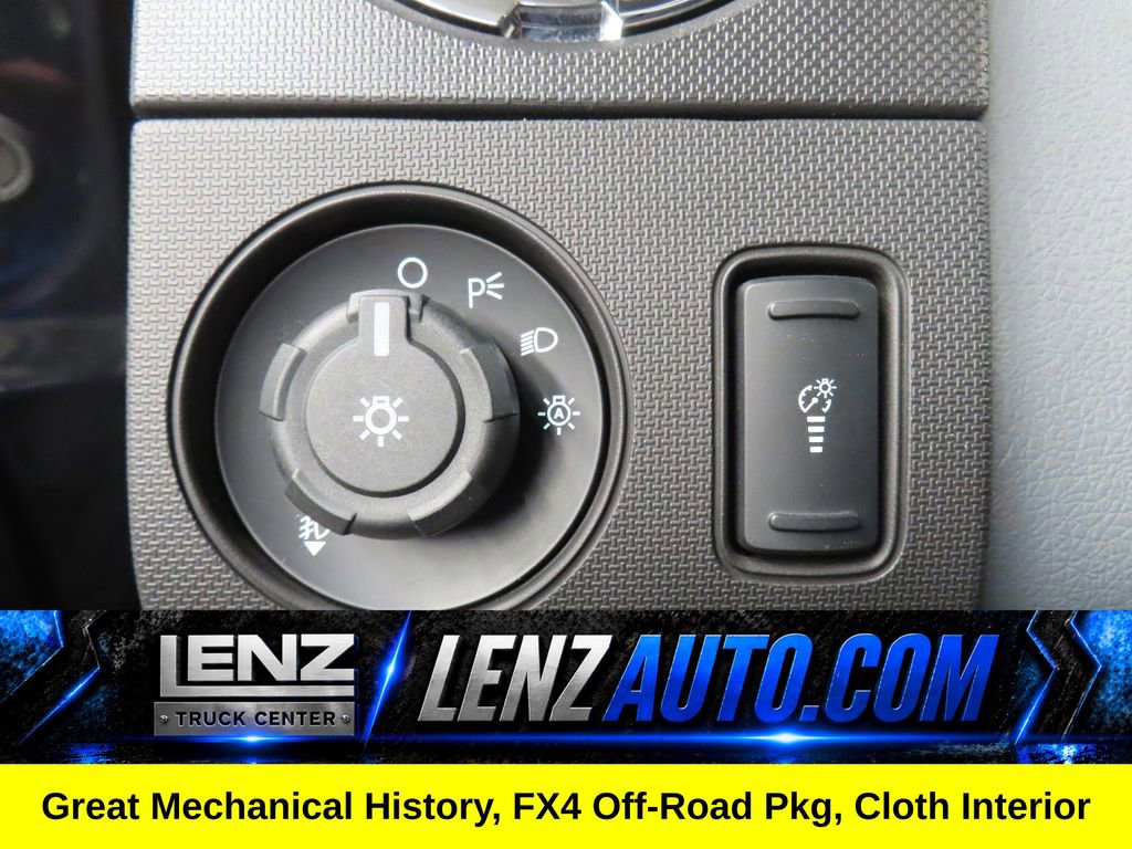 Used 2015 Ford F250 XLT w/ XLT Premium Package AWD/4WD image 41