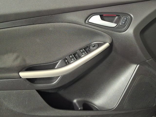 Used 2015 Ford Focus Titanium FWD image 14