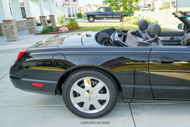 Used 2002 Ford Thunderbird RWD image 10
