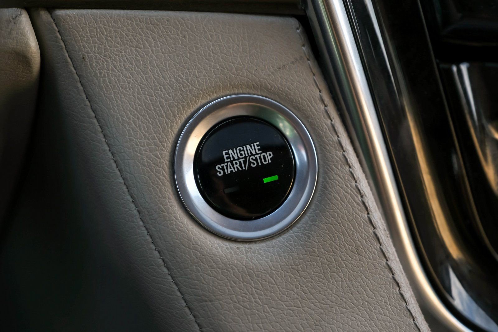 Used 2020 Cadillac Escalade ESV Luxury image 24