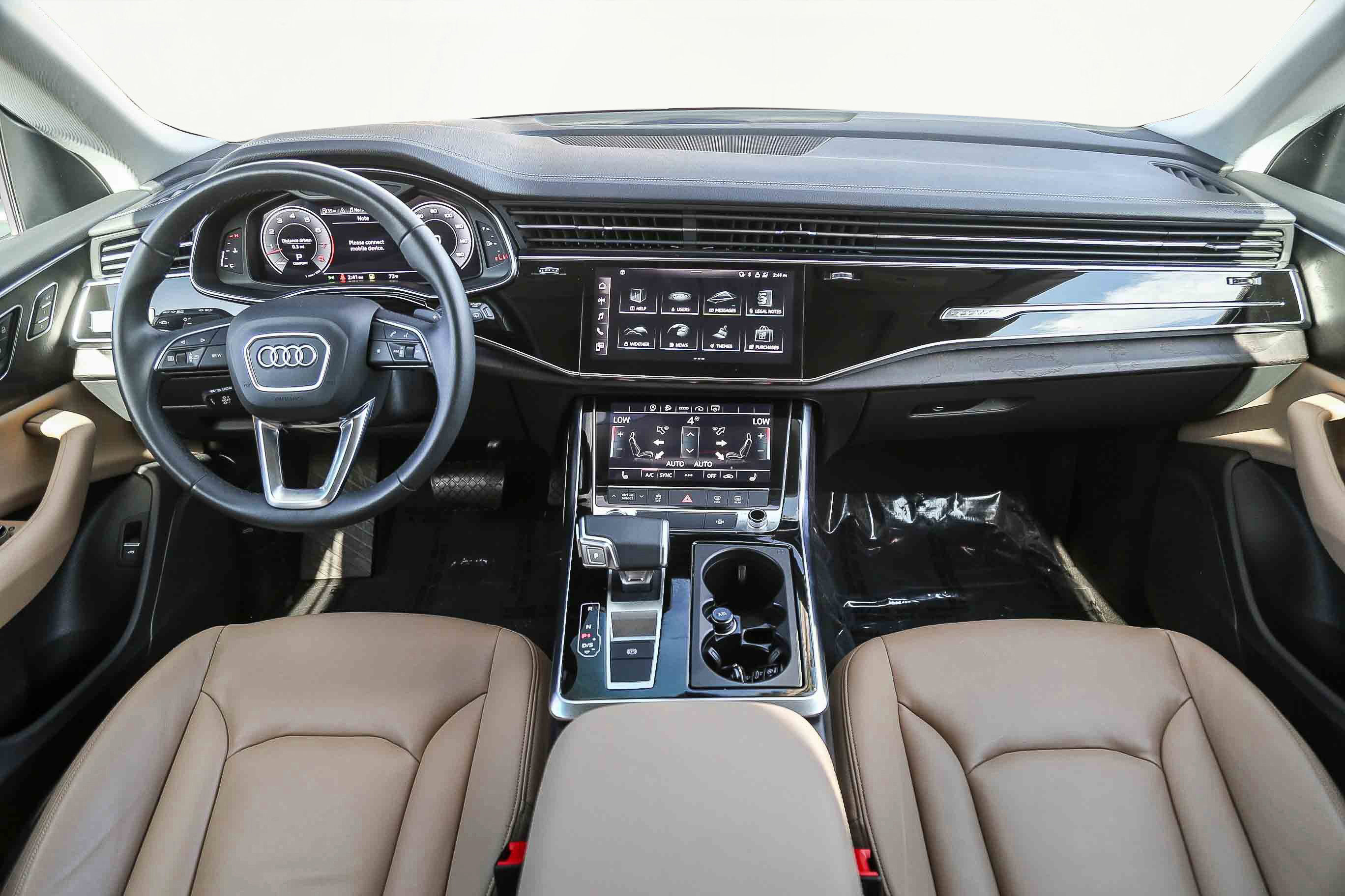 Used 2023 Audi Q8 Premium image 15
