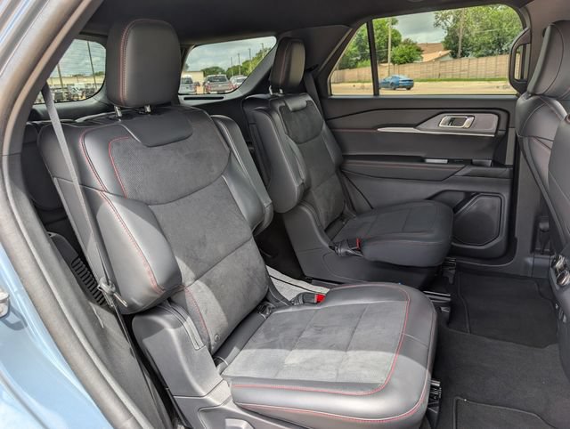 Used 2025 Ford Explorer ST AWD/4WD image 27