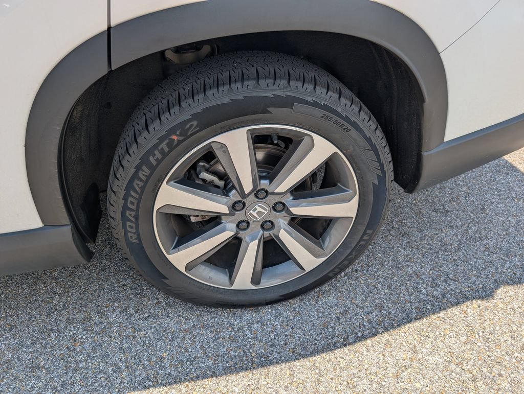 Used 2025 Honda Pilot Touring image 33