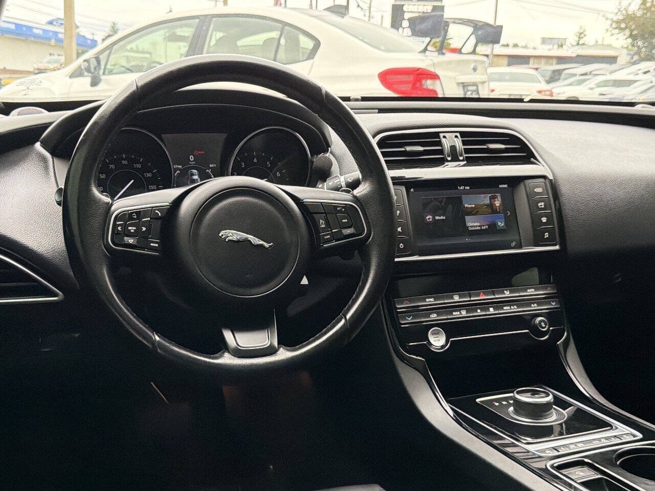 Used 2017 Jaguar XE RWD image 24