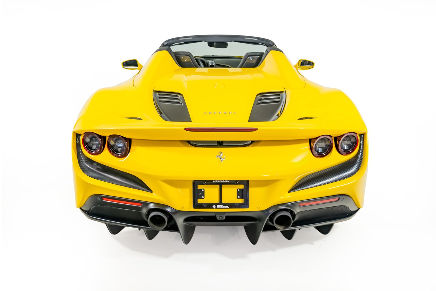 Used 2022 Ferrari F8 Tributo RWD image 17