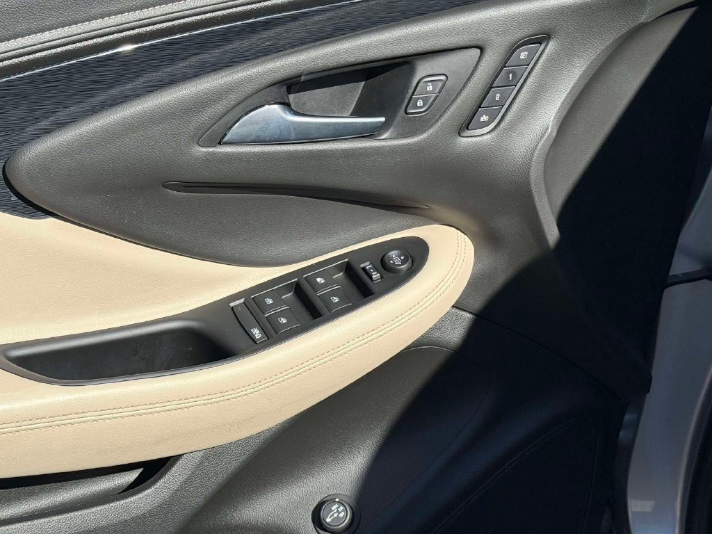 Used 2018 Buick Envision Premium w/ Driver Confidence Package AWD/4WD image 22