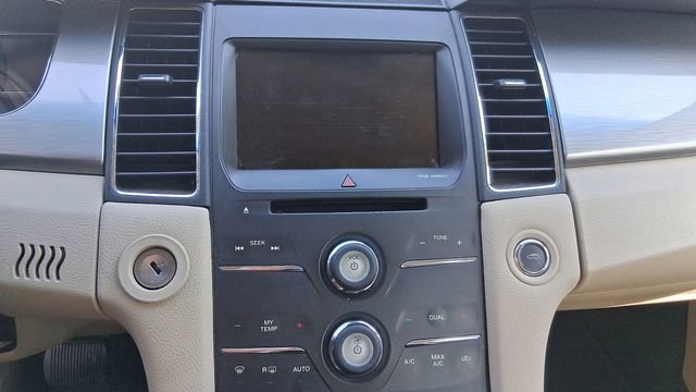 Used 2013 Ford Taurus SEL image 11