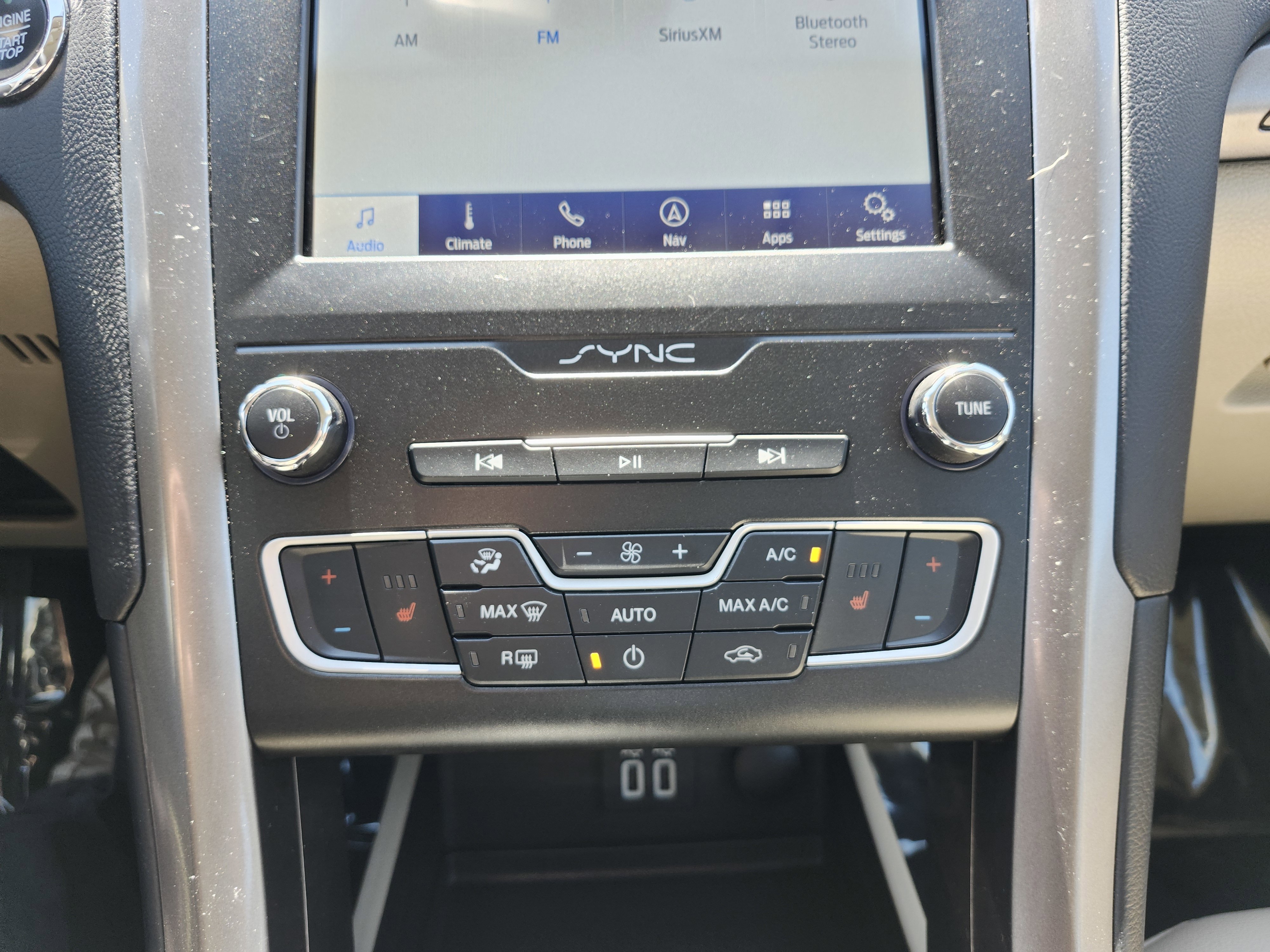 Used 2020 Ford Fusion SEL image 33