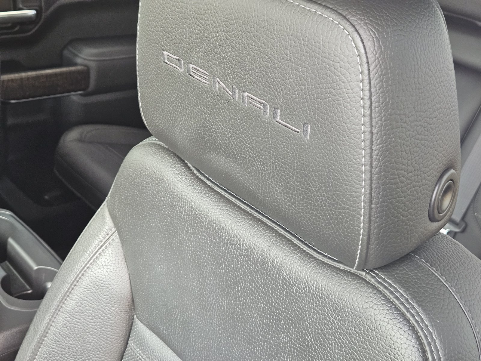 Certified 2019 GMC Sierra 1500 Denali w/ Denali Ultimate Package AWD/4WD image 20