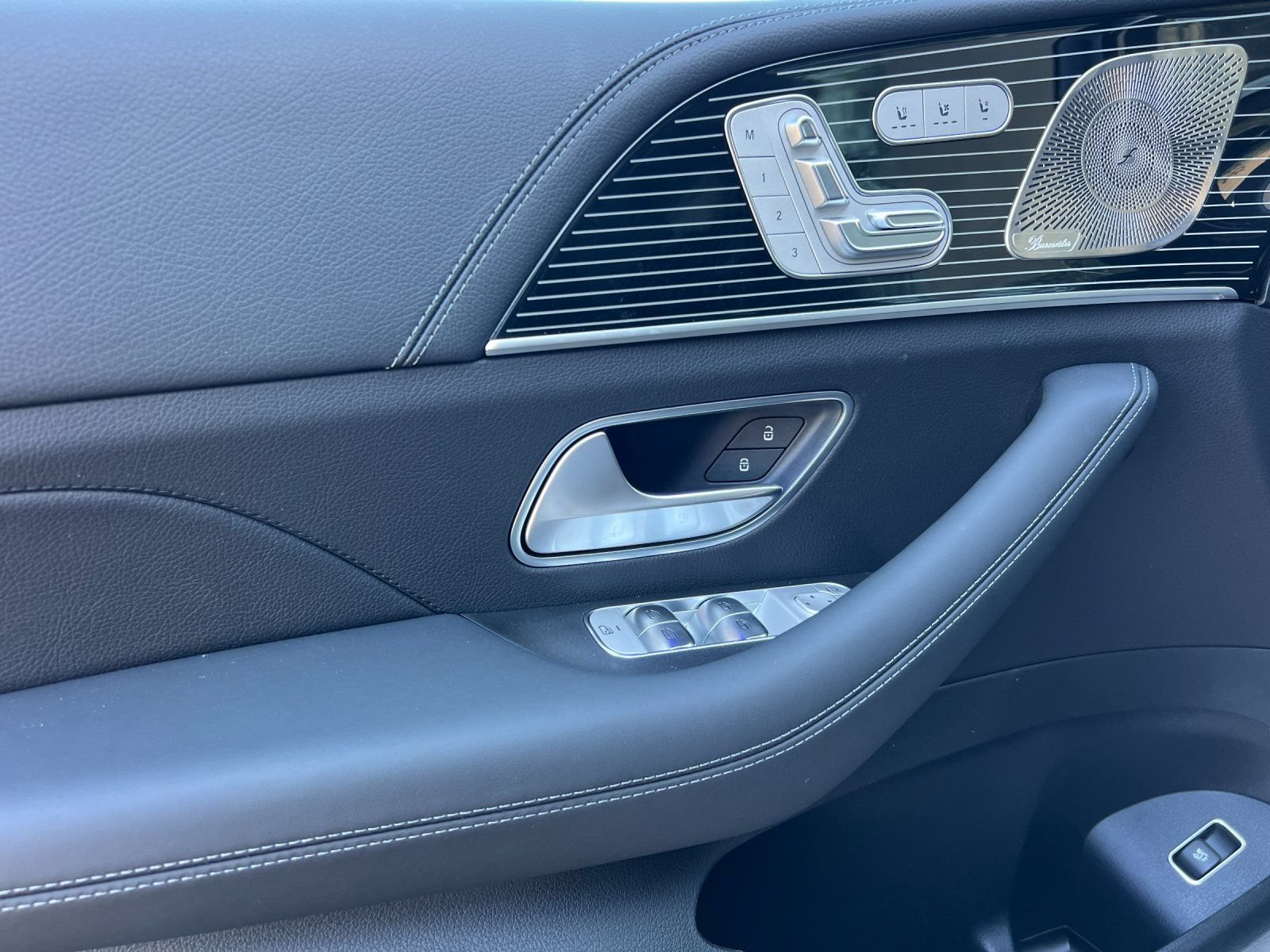 New 2026 Mercedes-Benz GLS 450 4MATIC image 10