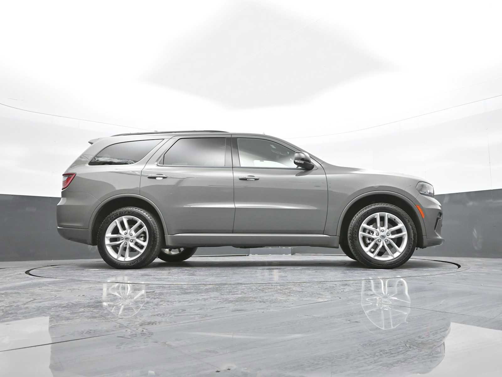 Used 2023 Dodge Durango GT image 40