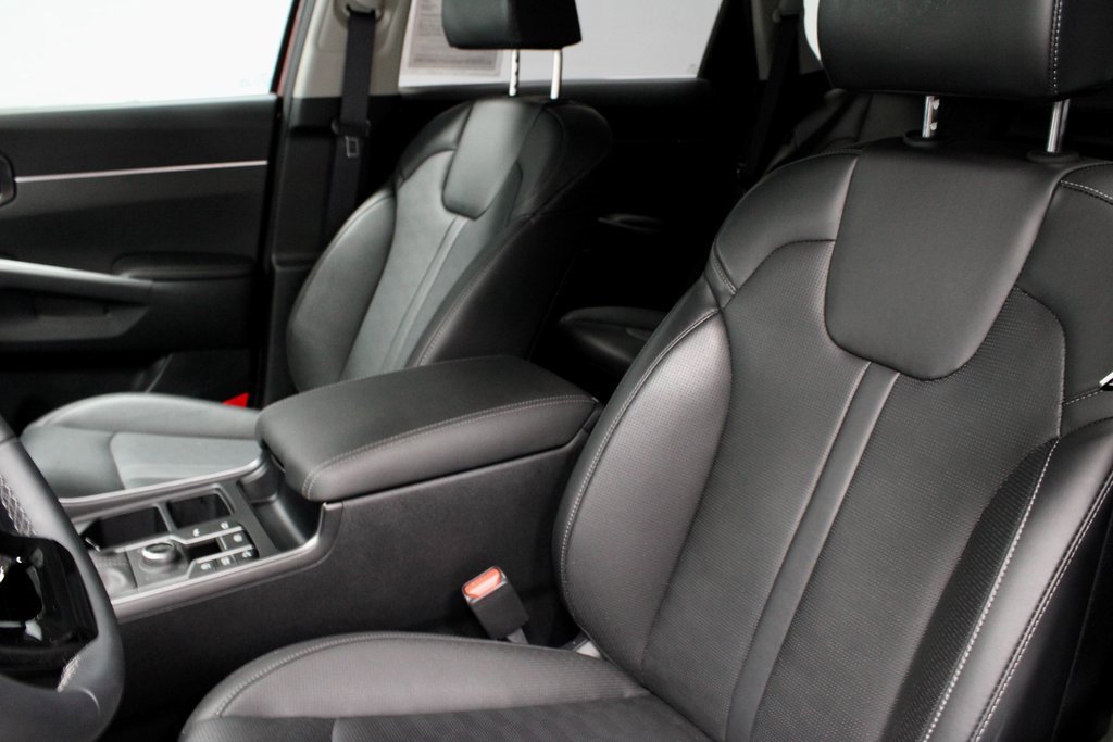 Used 2025 Kia Sorento S w/ Panoramic Sunroof Package image 26