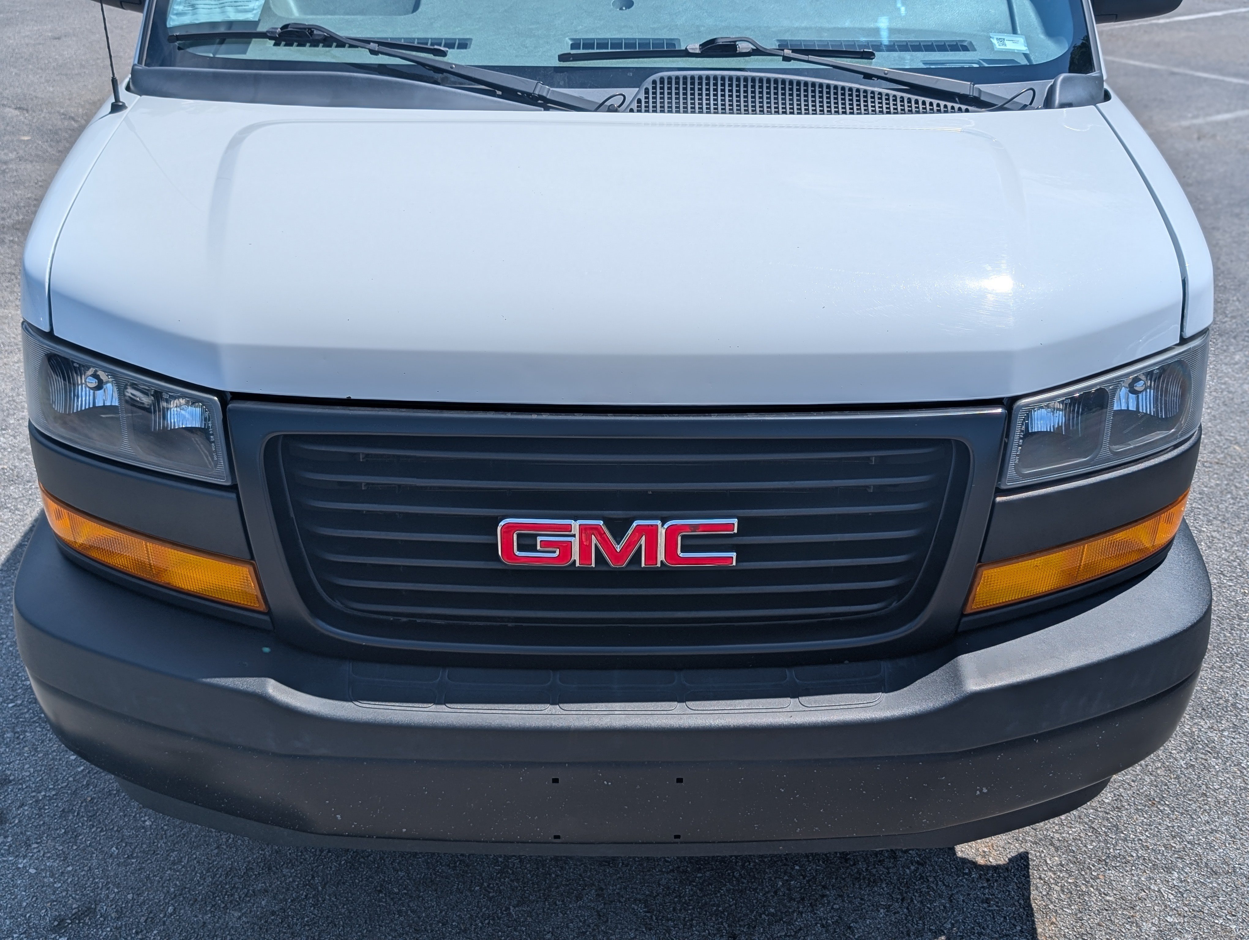 Used 2022 GMC Savana 3500 Extended w/ Driver Convenience Package RWD image 12