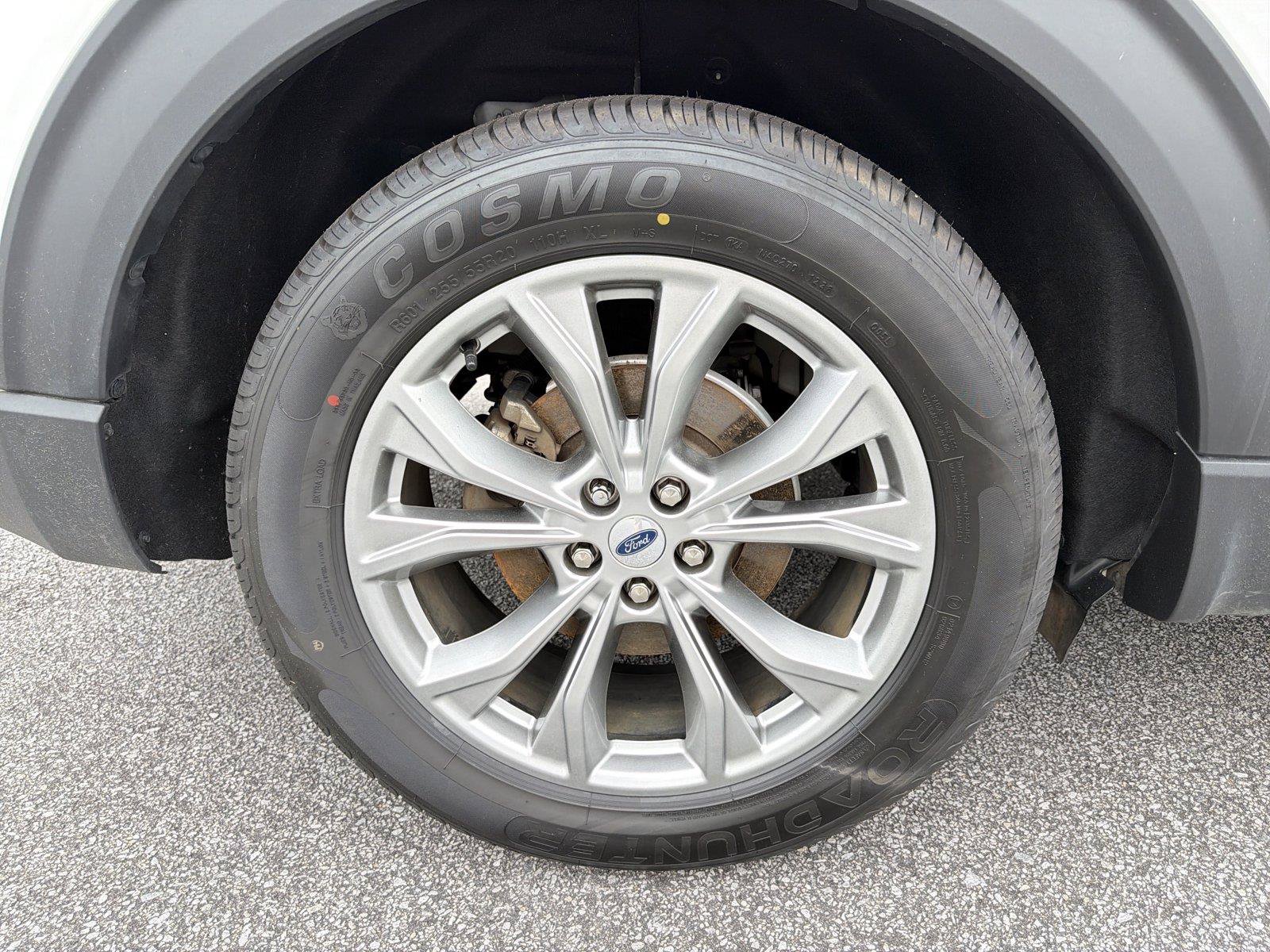 Used 2023 Ford Explorer XLT w/ Equipment Group 202A RWD image 17