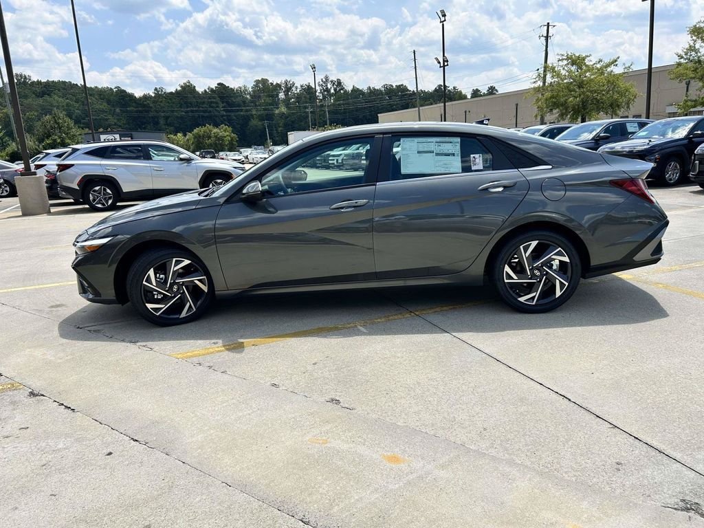 New 2026 Hyundai Elantra Limited FWD image 6