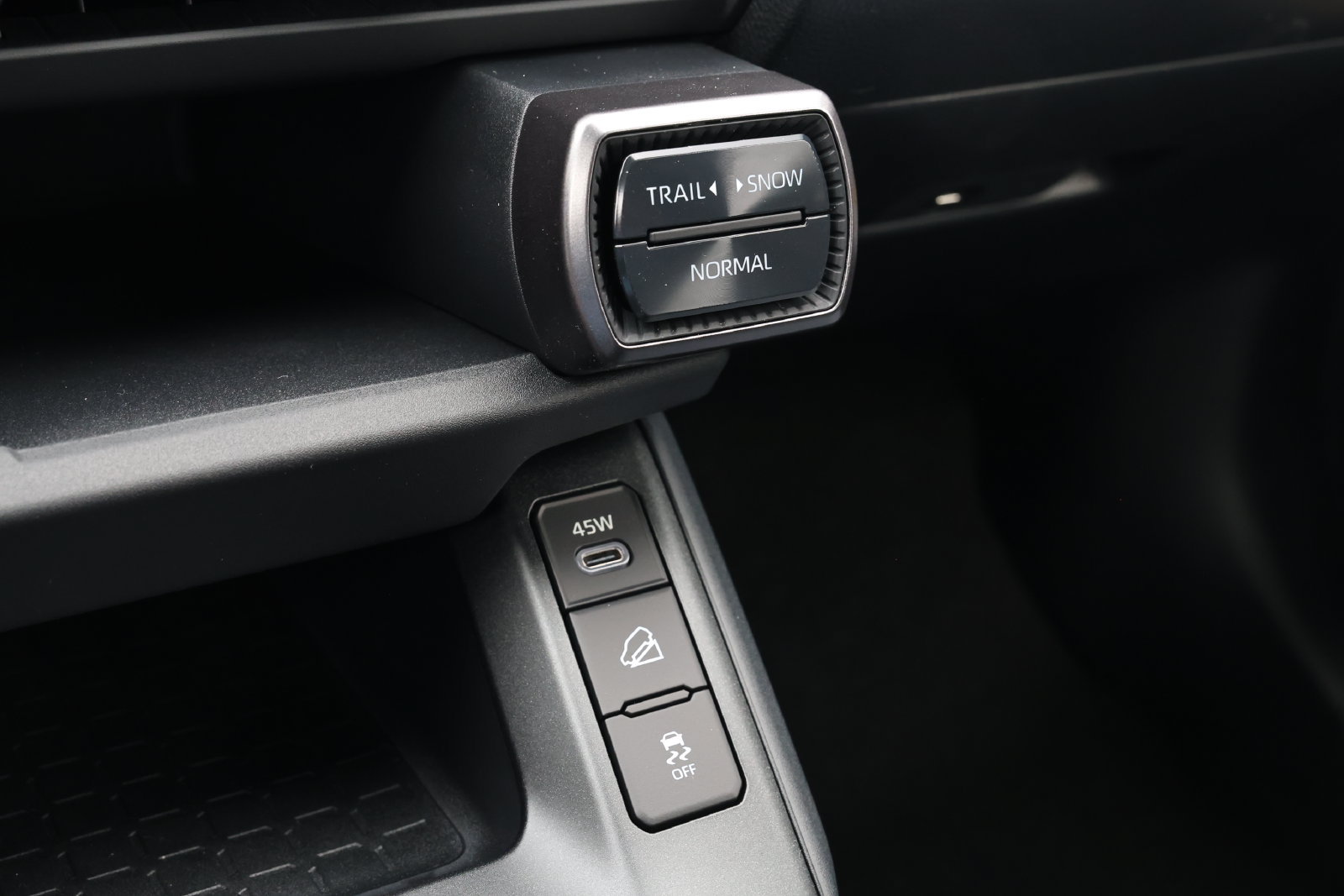 New 2026 Toyota RAV4 XSE AWD/4WD image 23