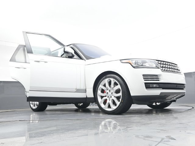 Used 2016 Land Rover Range Rover Supercharged AWD/4WD image 41
