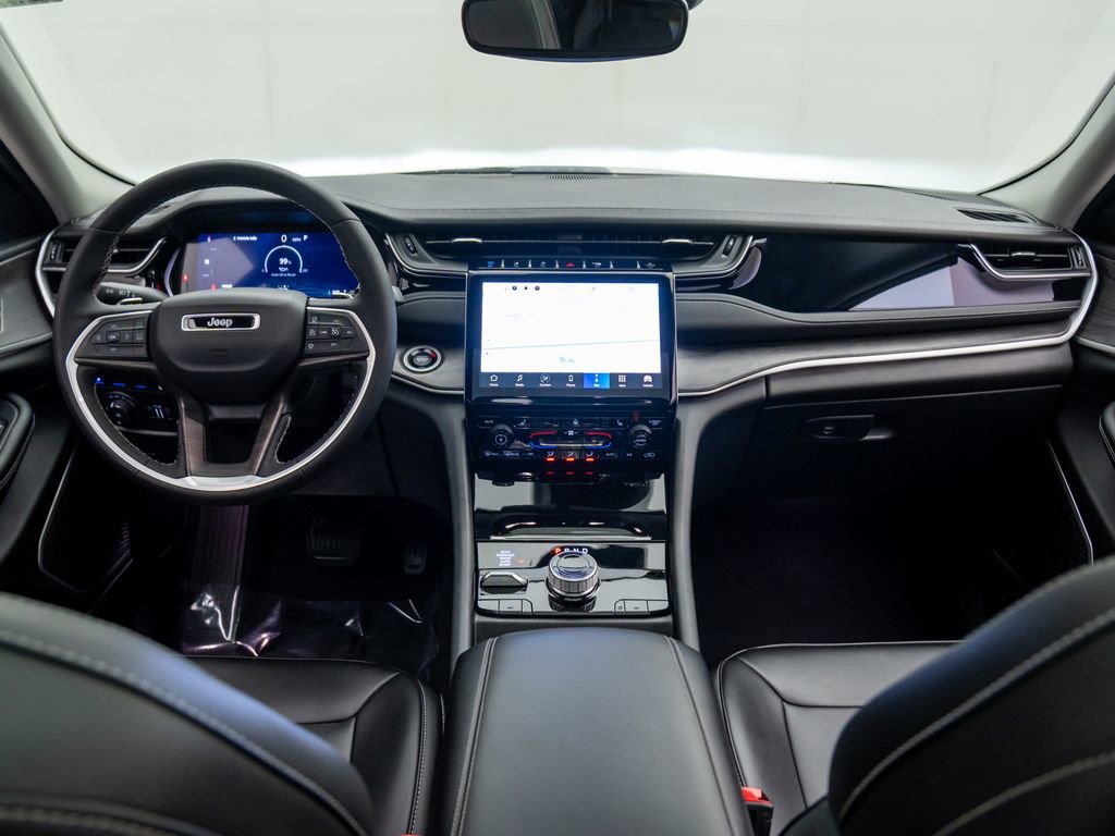 Used 2023 Jeep Grand Cherokee 4WD 4xe w/ MOPAR Finishing Package image 10