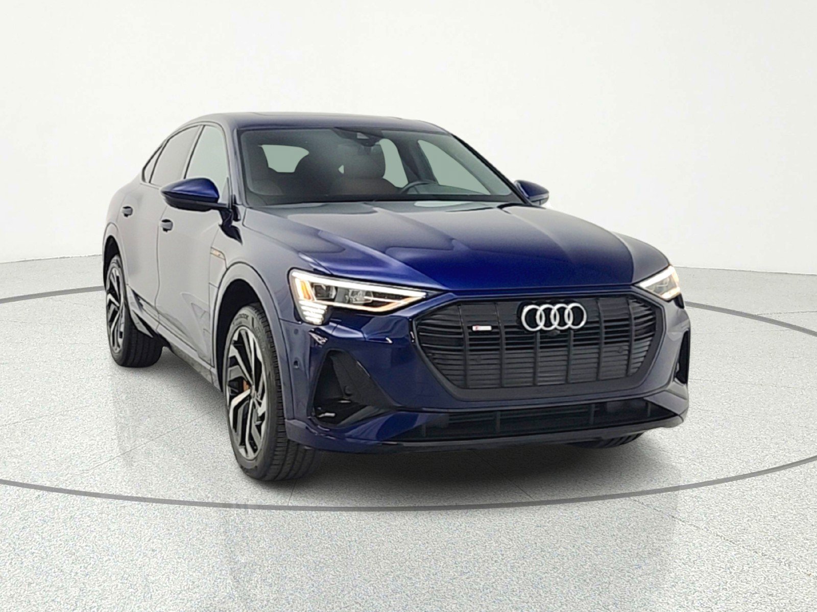 Used 2023 Audi e-tron Premium Plus w/ Premium Plus Package image 6