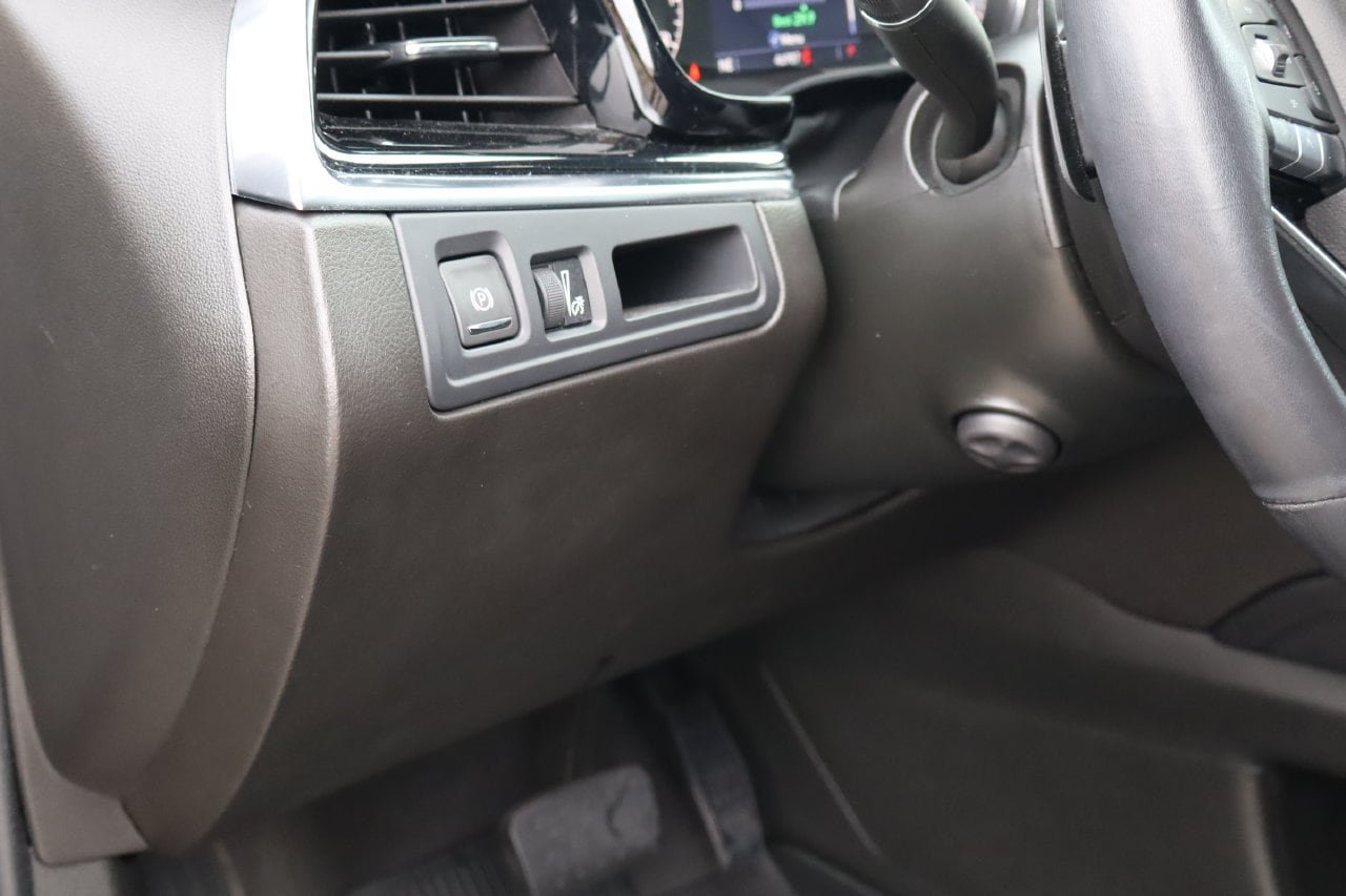Used 2024 Cadillac XT6 Premium Luxury FWD image 28