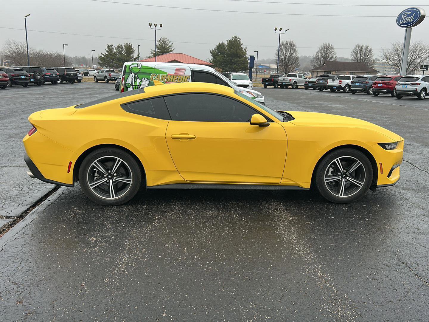 Used 2024 Ford Mustang Coupe image 9