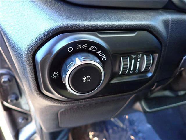 Used 2019 Jeep Wrangler Unlimited Sahara image 13