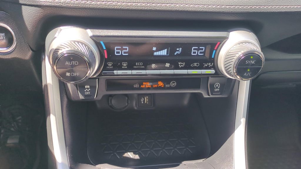 Certified 2024 Toyota RAV4 XLE image 28