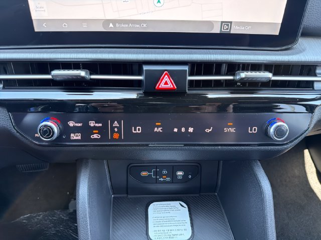 New 2027 Kia Sportage X-Line AWD/4WD image 14