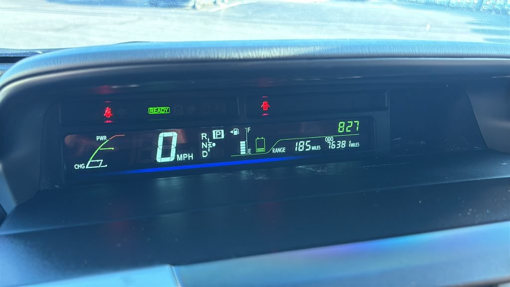 Used 2014 Toyota Prius V Three FWD image 17