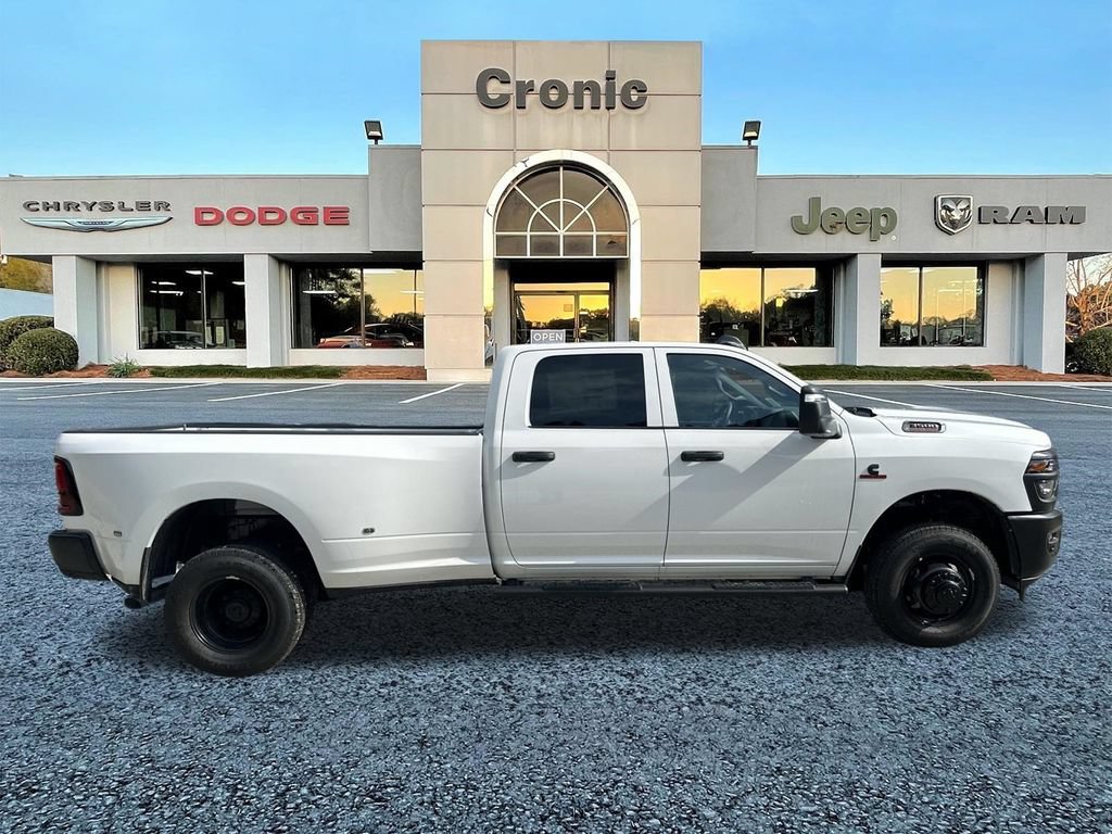 New 2026 RAM 3500 Tradesman AWD/4WD image 2