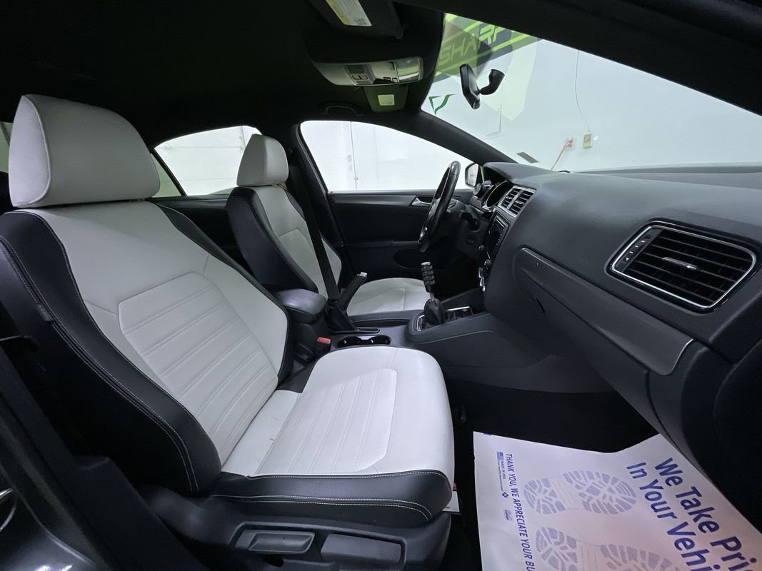 Used 2016 Volkswagen Jetta Sport image 27