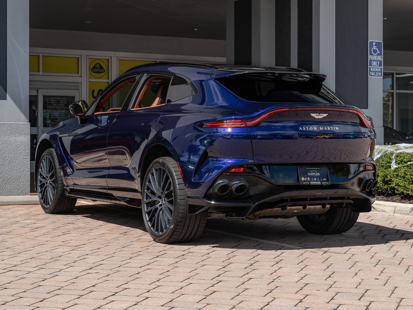 Used 2023 Aston Martin DBX 707 image 36