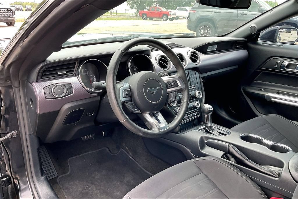 Used 2016 Ford Mustang GT RWD image 12