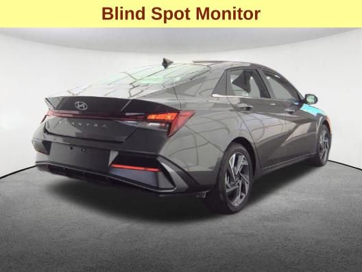 Used 2025 Hyundai Elantra SEL image 5