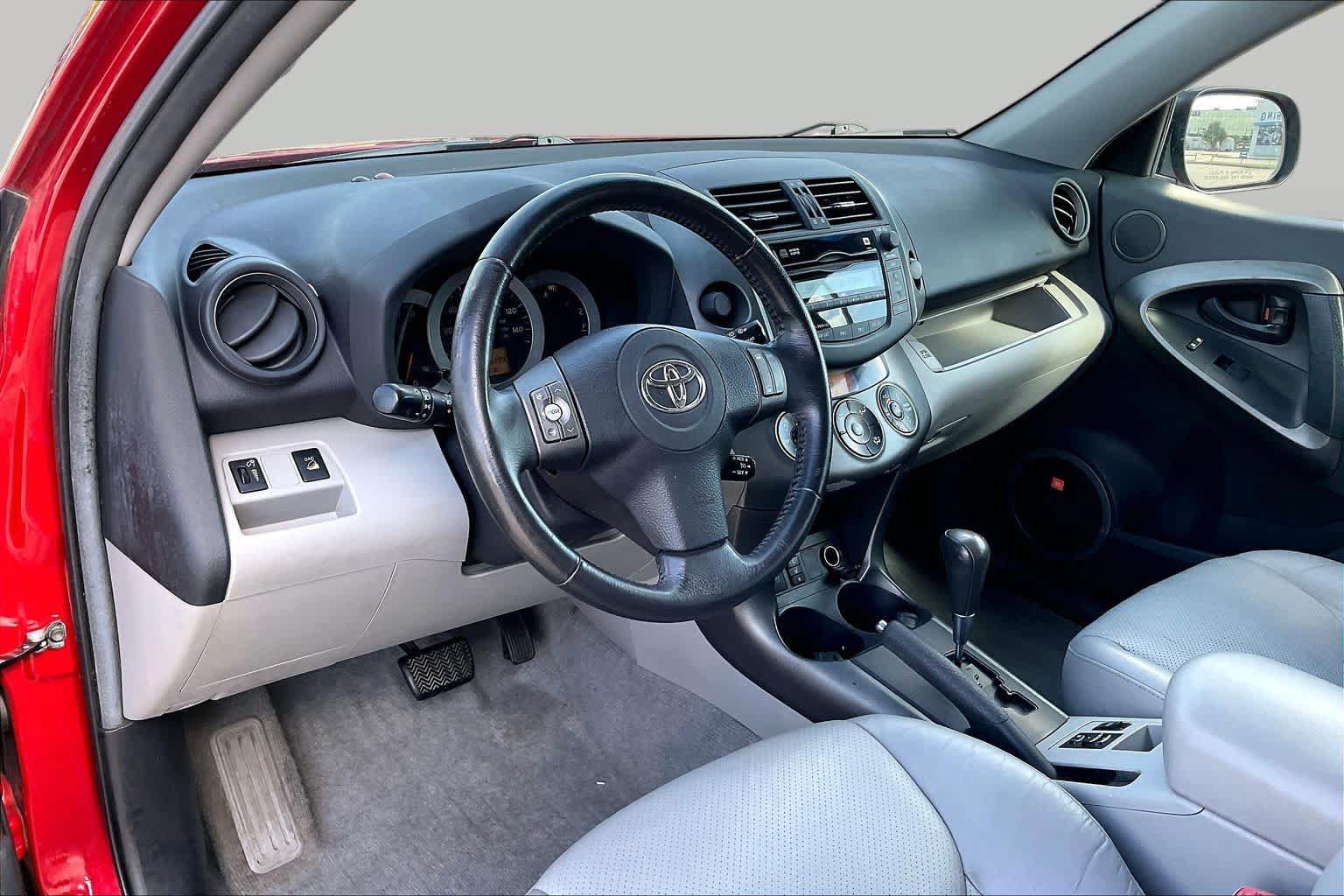 Used 2011 Toyota RAV4 Limited w/ Limited Extra Value Pkg FWD image 16