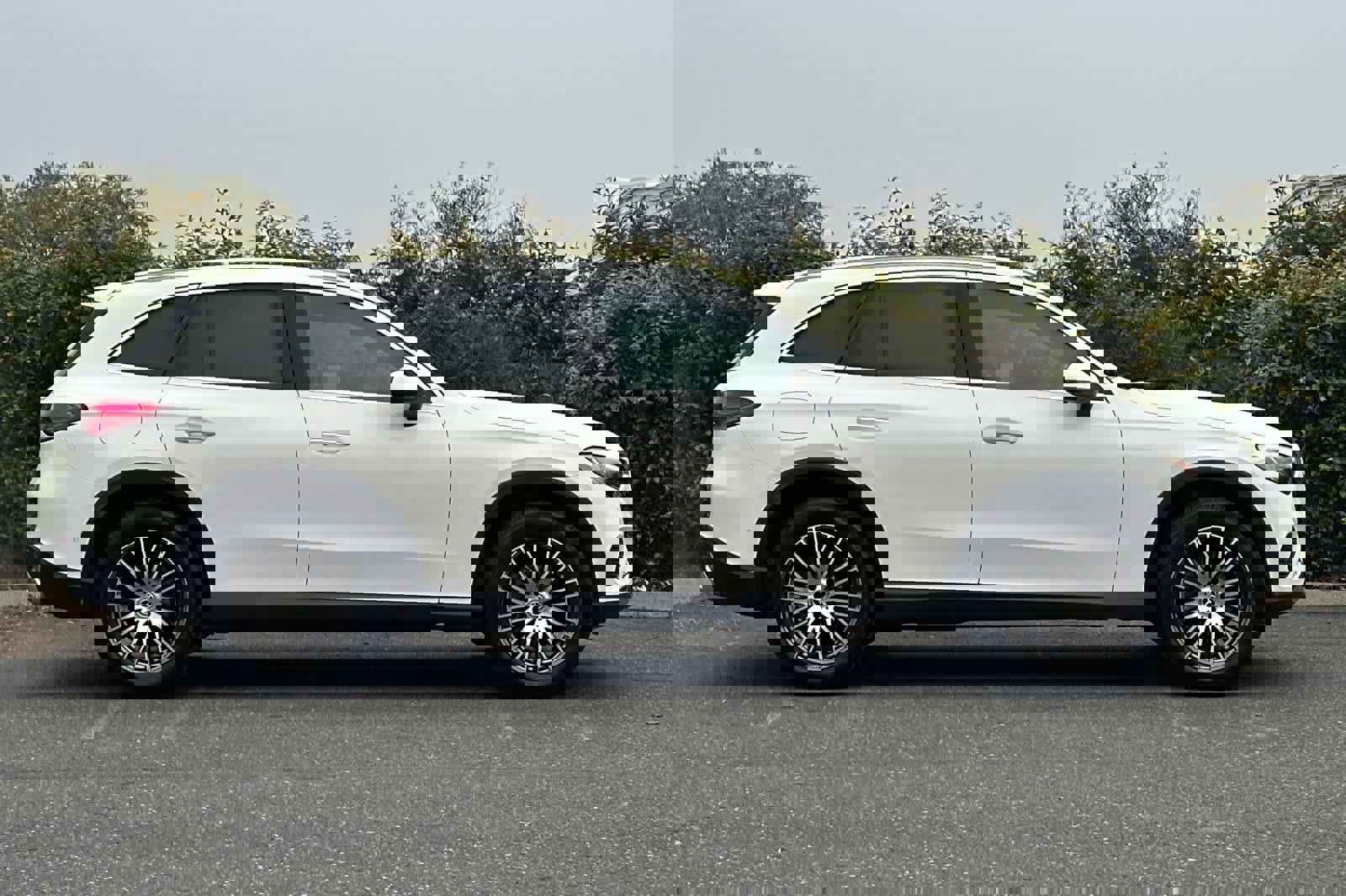 Certified 2026 Mercedes-Benz GLC 300 GLC 300 image 2