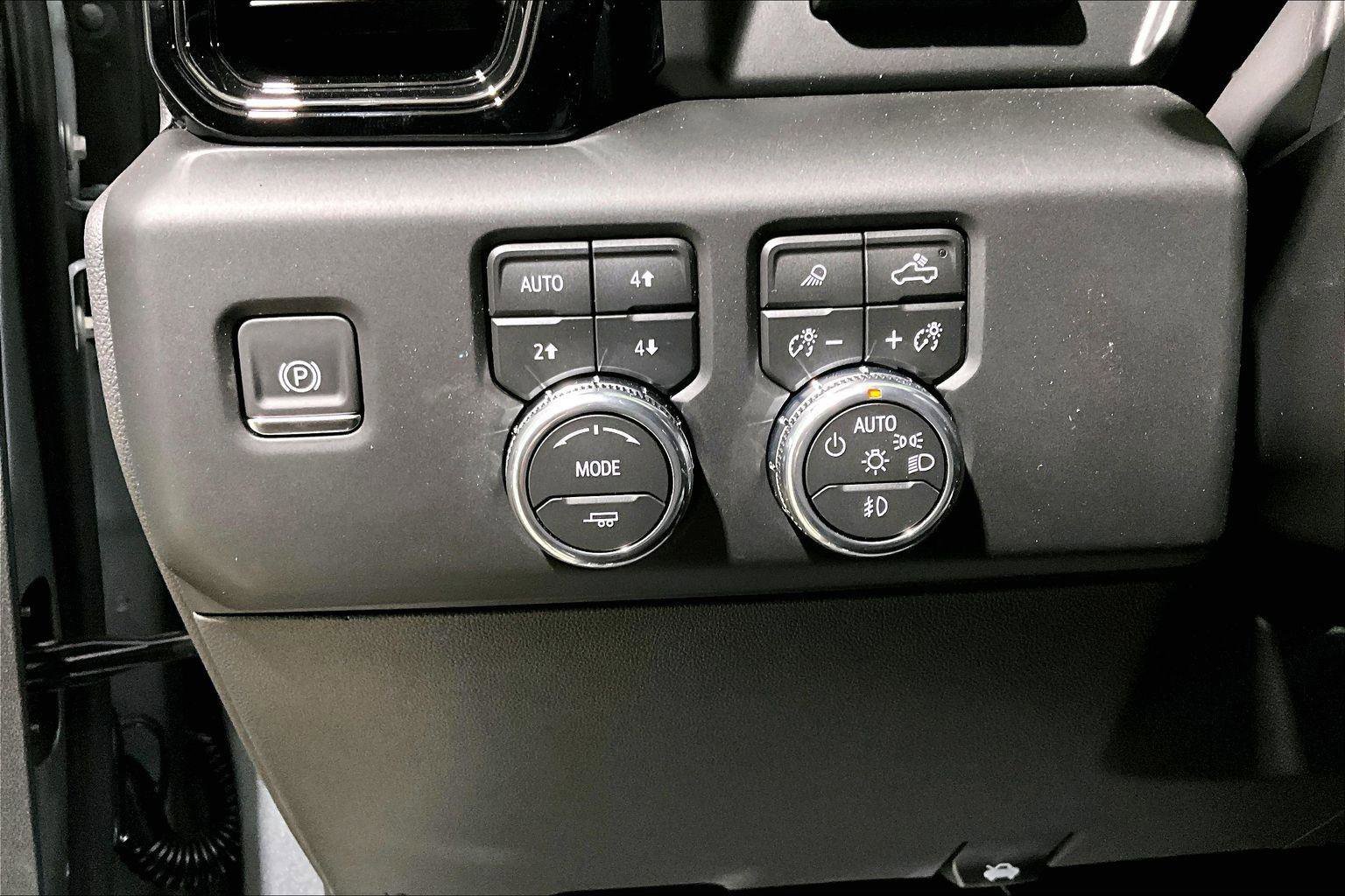 New 2026 GMC Sierra 1500 AT4 w/ Technology Package image 19