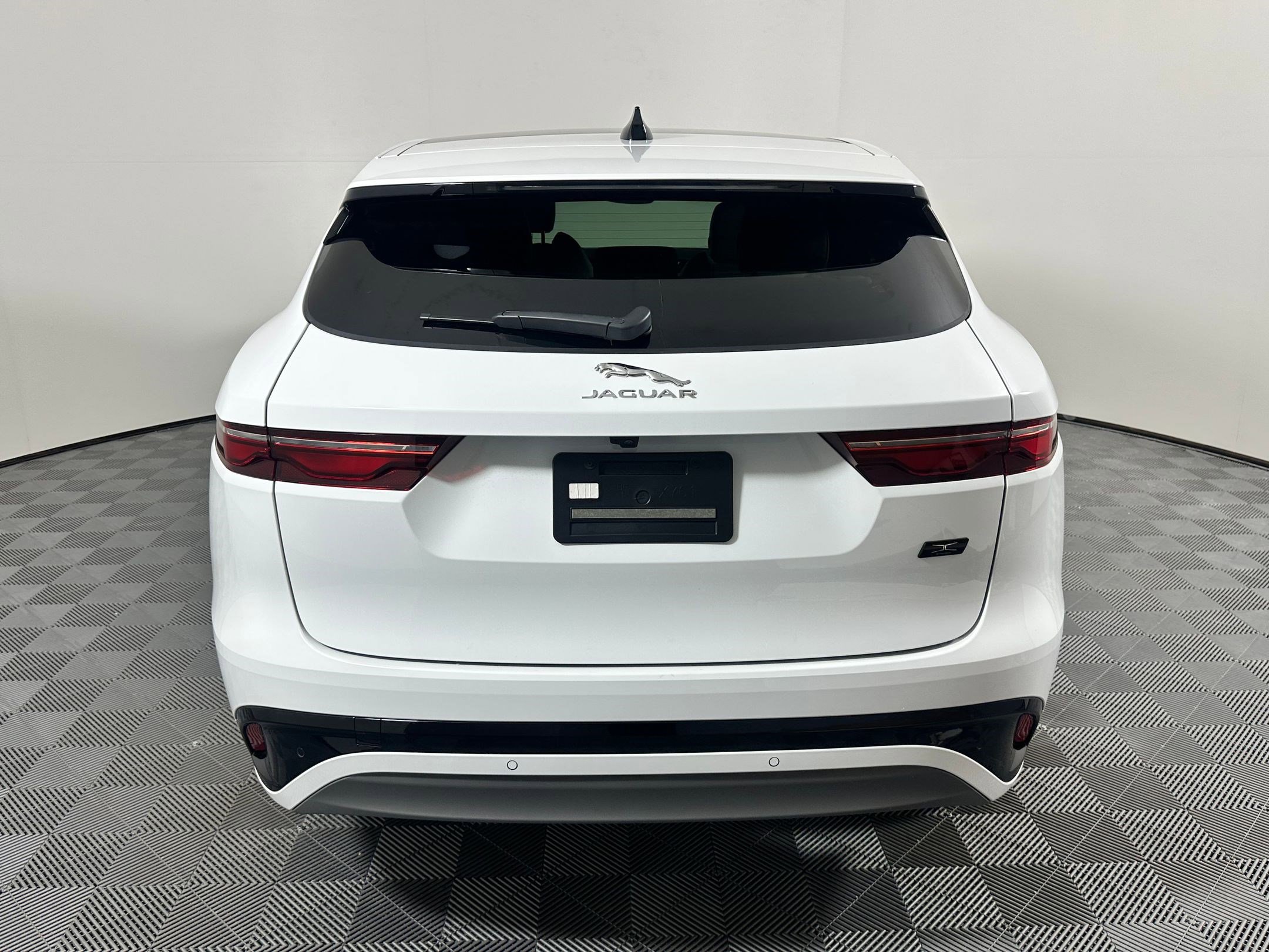 New 2026 Jaguar F-PACE R-Dynamic S image 8