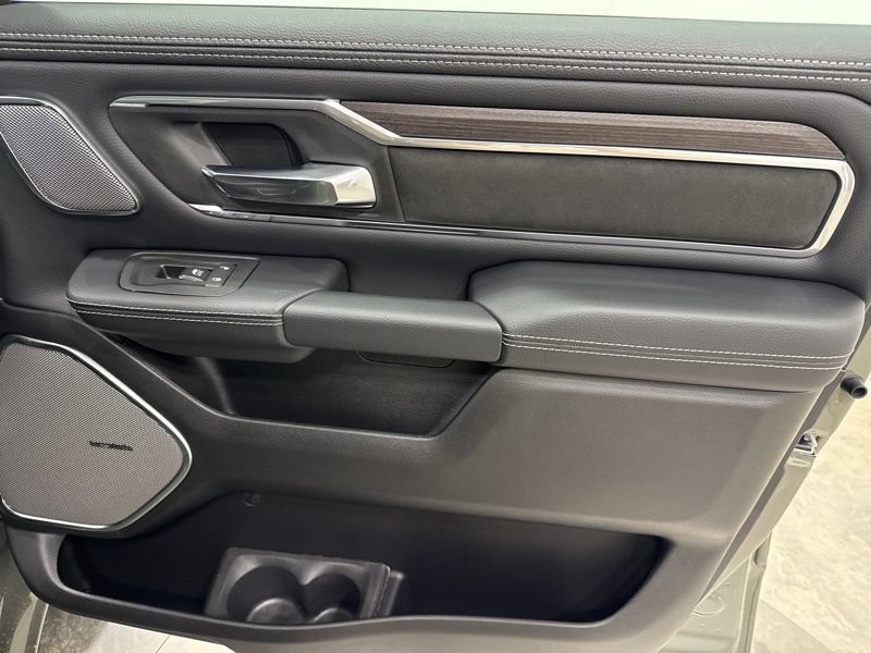New 2026 RAM 1500 Laramie AWD/4WD image 15