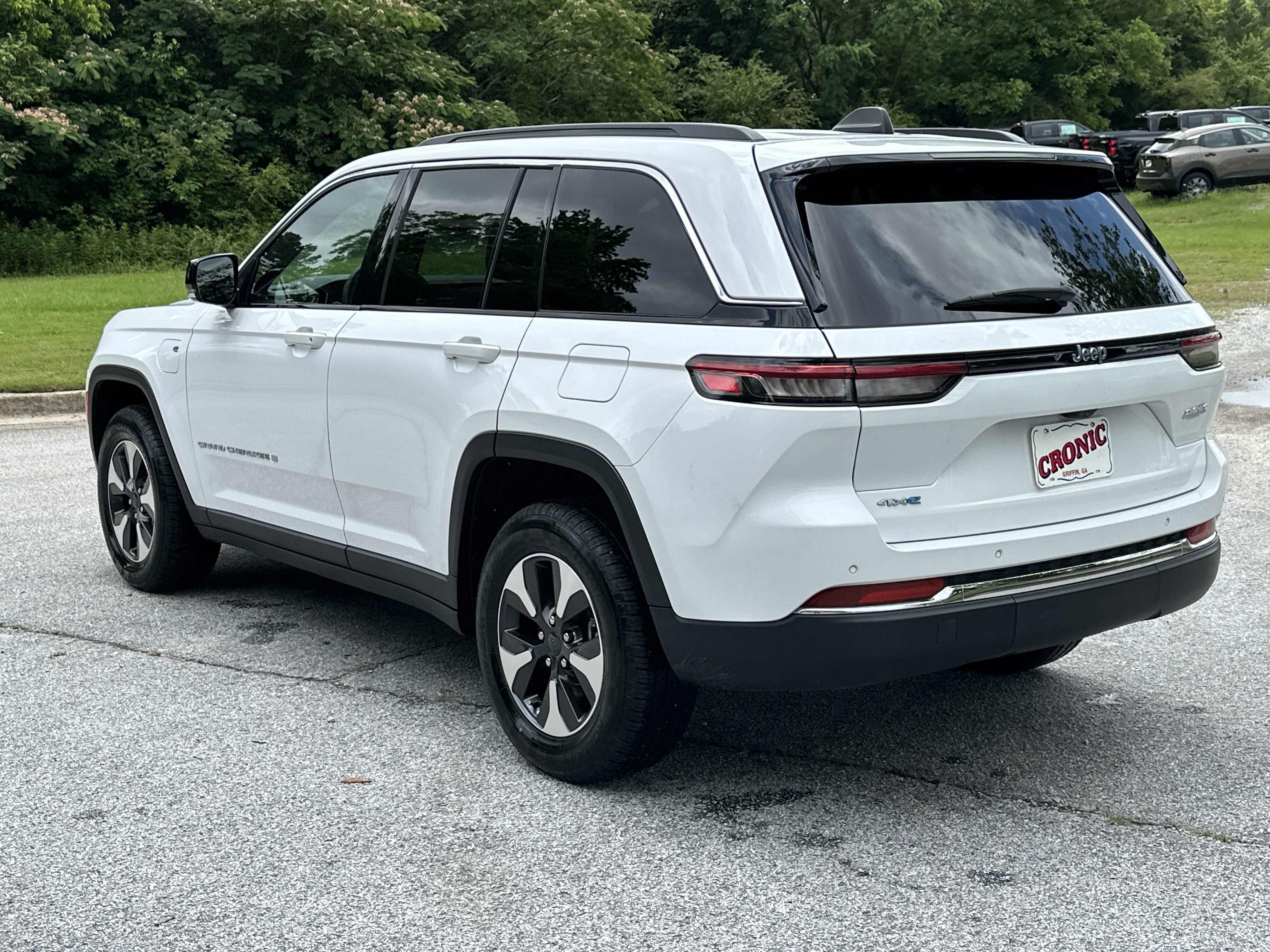 Used 2024 Jeep Grand Cherokee Limited 4xe image 7
