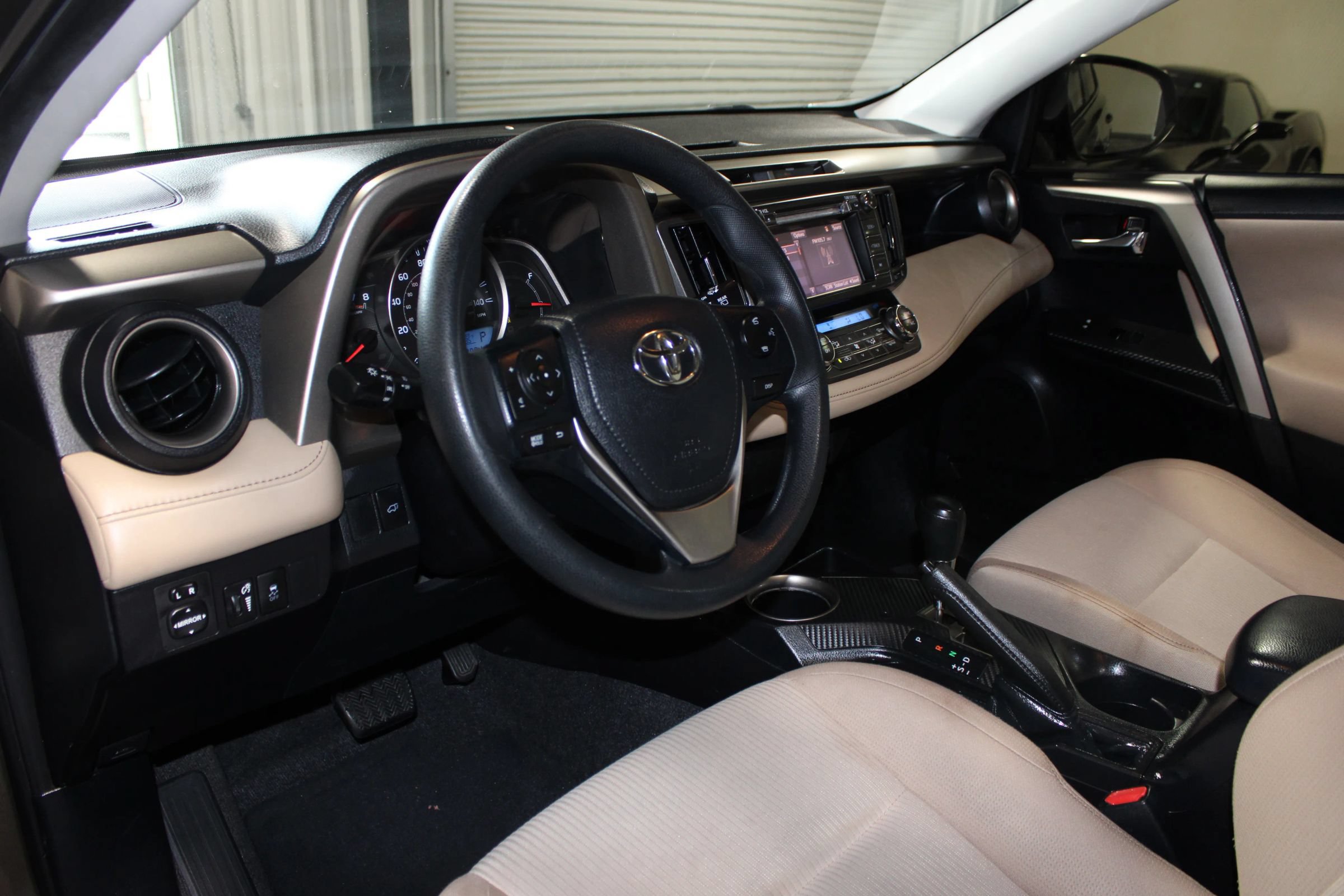 Used 2015 Toyota RAV4 XLE FWD image 20