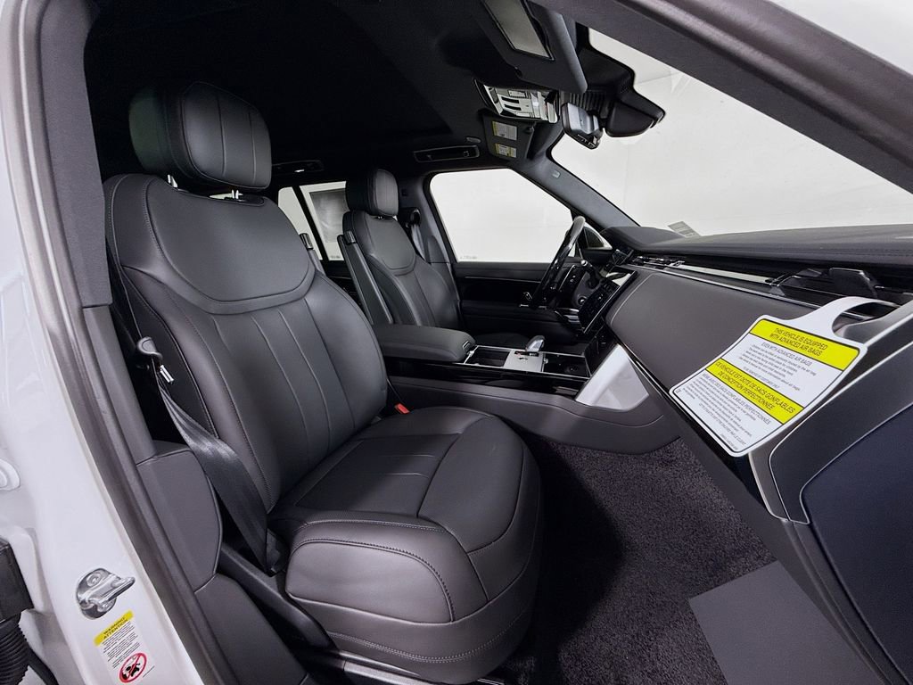New 2026 Land Rover Range Rover SE image 30