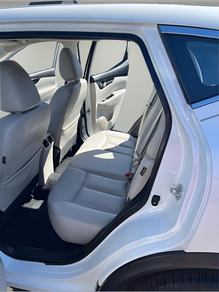 Used 2022 Nissan Rogue Sport SL w/ Premium Package image 15